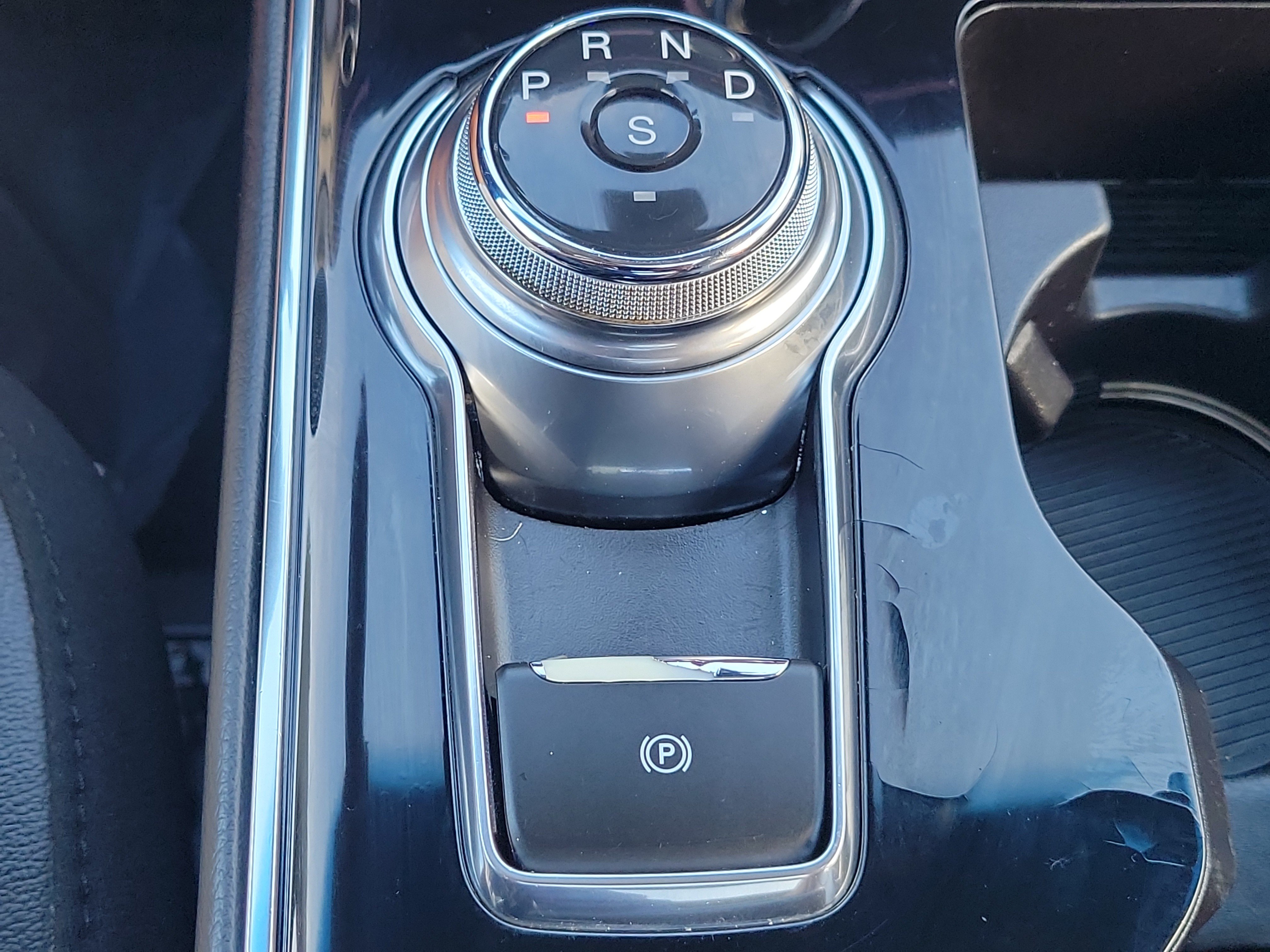 Used 2019 Ford Edge Titanium w/ Equipment Group 301A FWD image 33