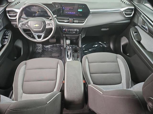 Used 2024 Chevrolet TrailBlazer LT w/ LT Cold Weather Package FWD image 22