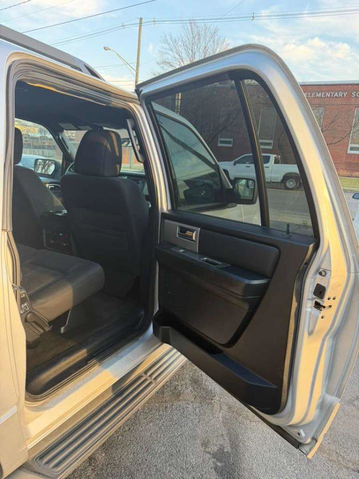 Used 2017 Ford Expedition EL XLT image 14