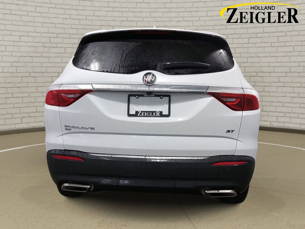 Used 2023 Buick Enclave Essence w/ Experience Buick Package image 6