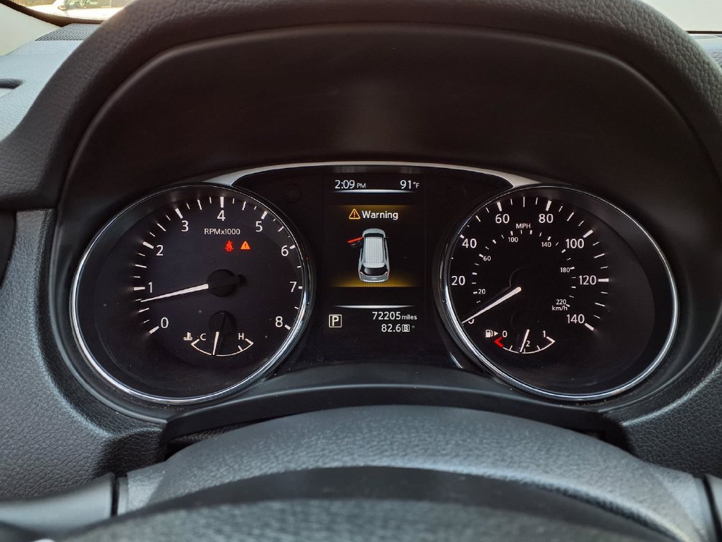 Used 2016 Nissan Rogue S FWD image 12