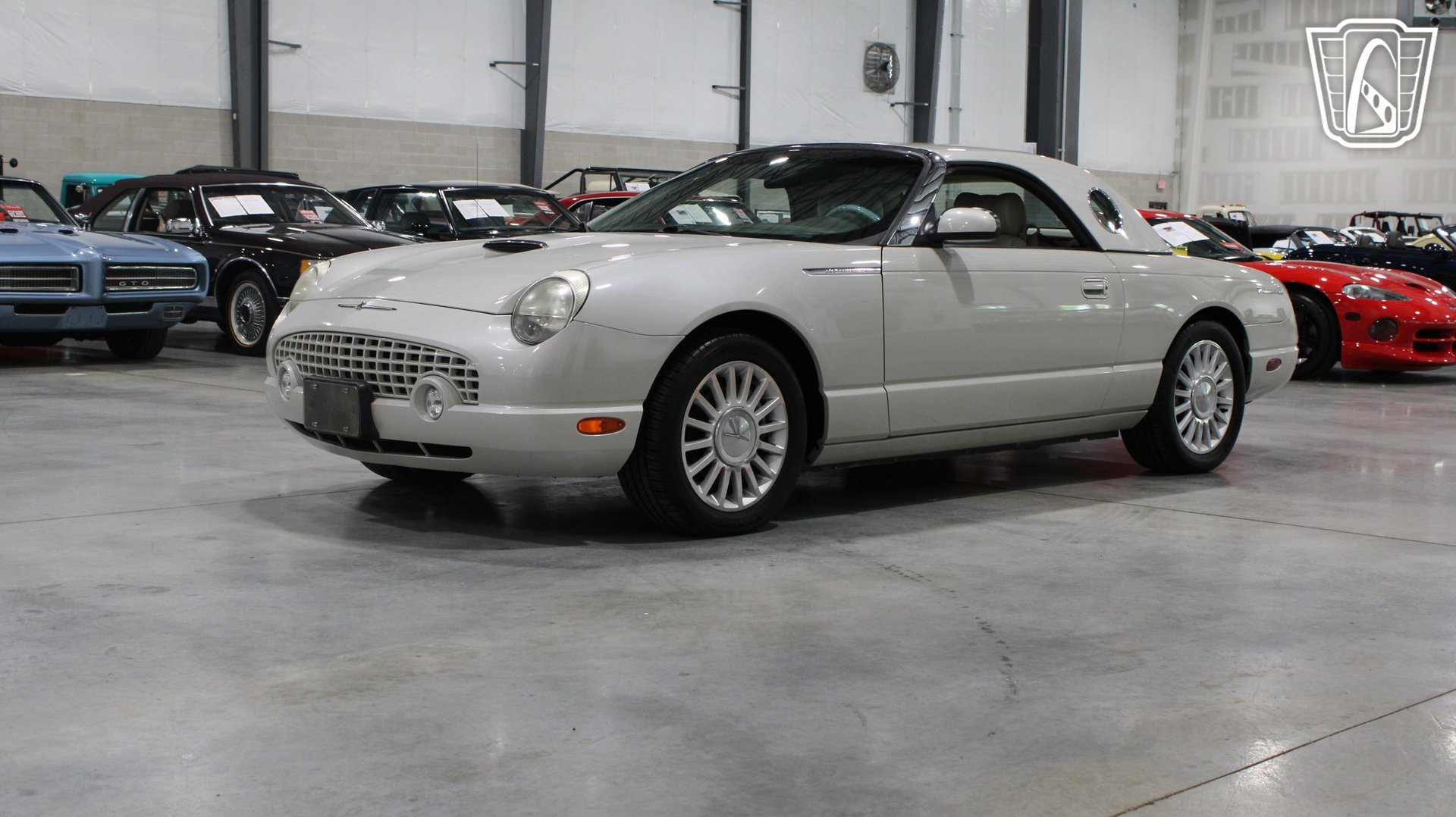 Used 2005 Ford Thunderbird 50th Anniversary RWD image 24