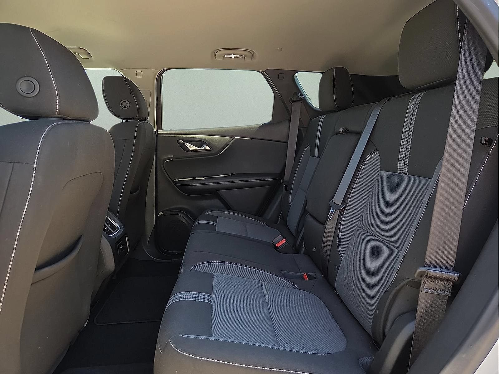Used 2025 Chevrolet Blazer LT FWD image 10