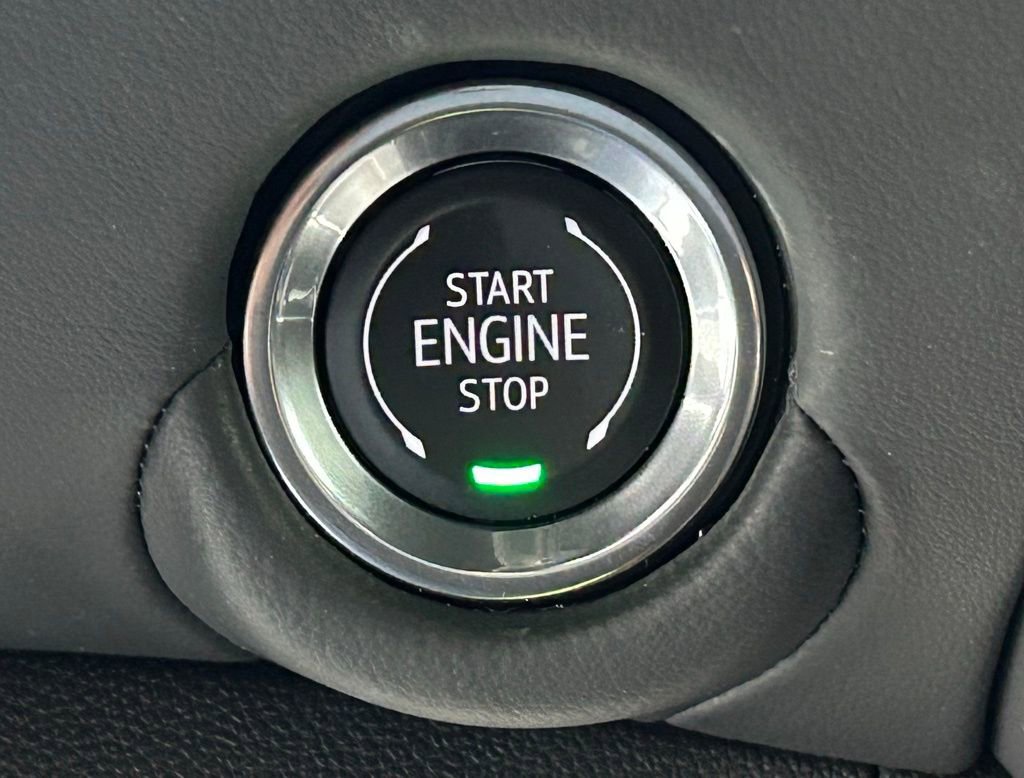 Used 2025 Chevrolet Tahoe High Country image 25