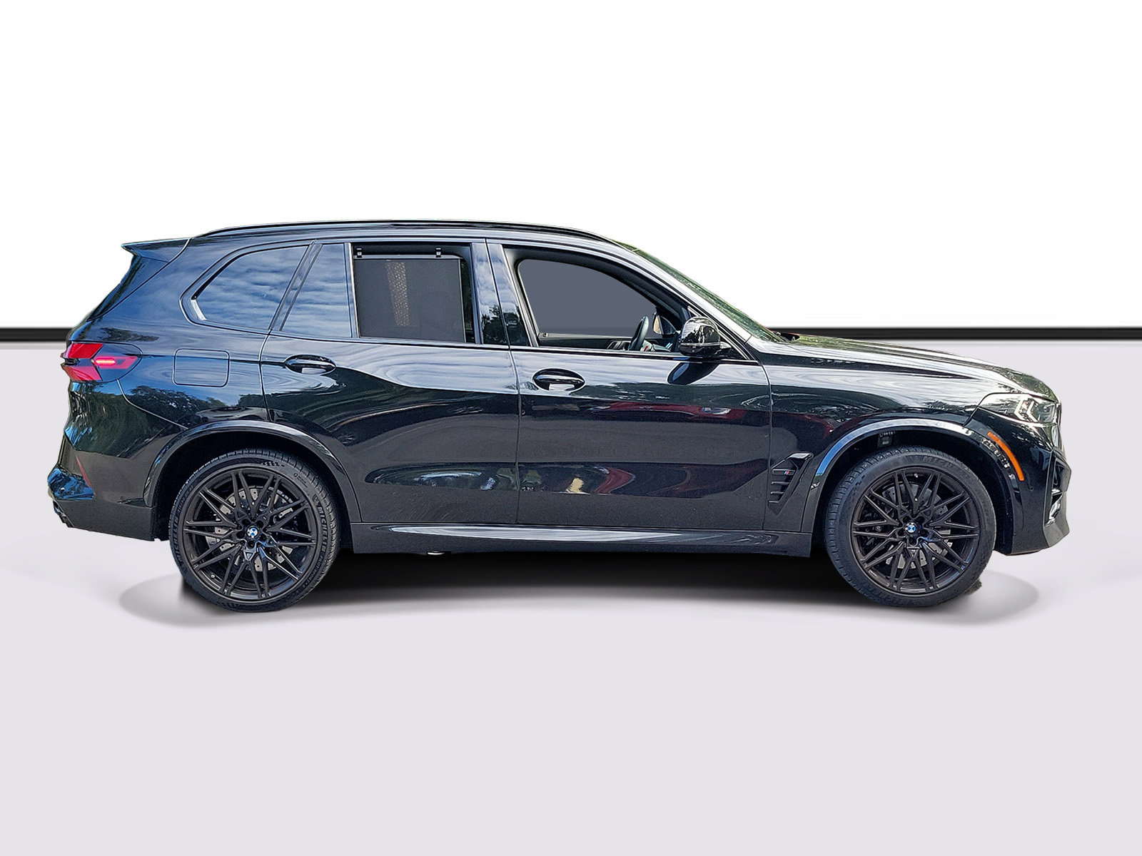 Used 2025 BMW X5 M Competition w/ Executive Package AWD/4WD image 2