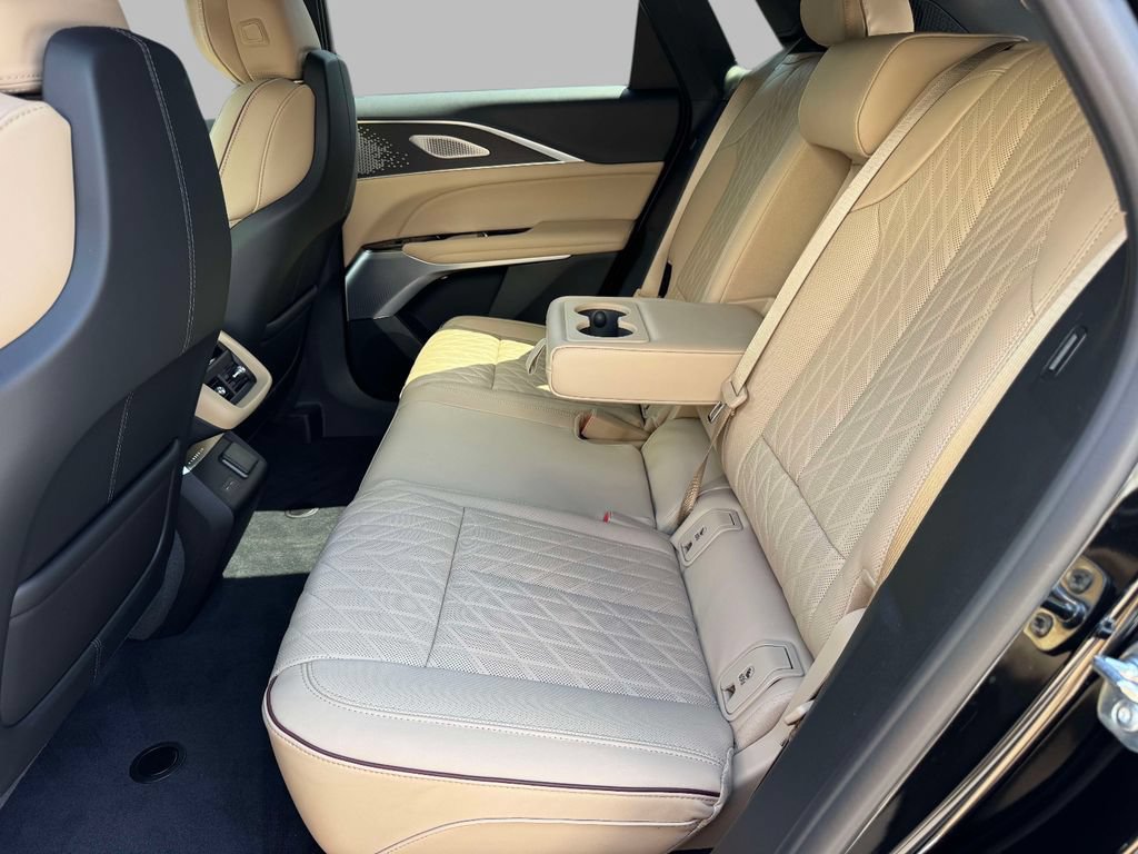 Used 2026 Cadillac Lyriq Signature Luxury w/ Nappa Leather Package AWD/4WD image 20