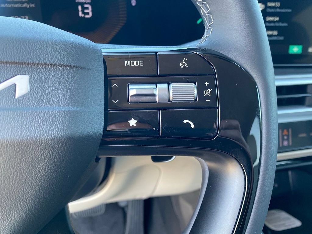 New 2026 Kia Sorento EX FWD image 16