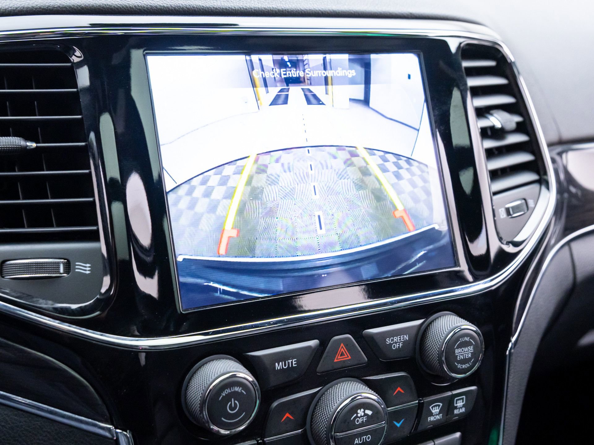 Used 2020 Jeep Grand Cherokee Overland image 28