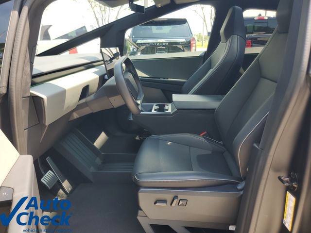 Used 2024 Tesla Cybertruck AWD Crew Cab image 17