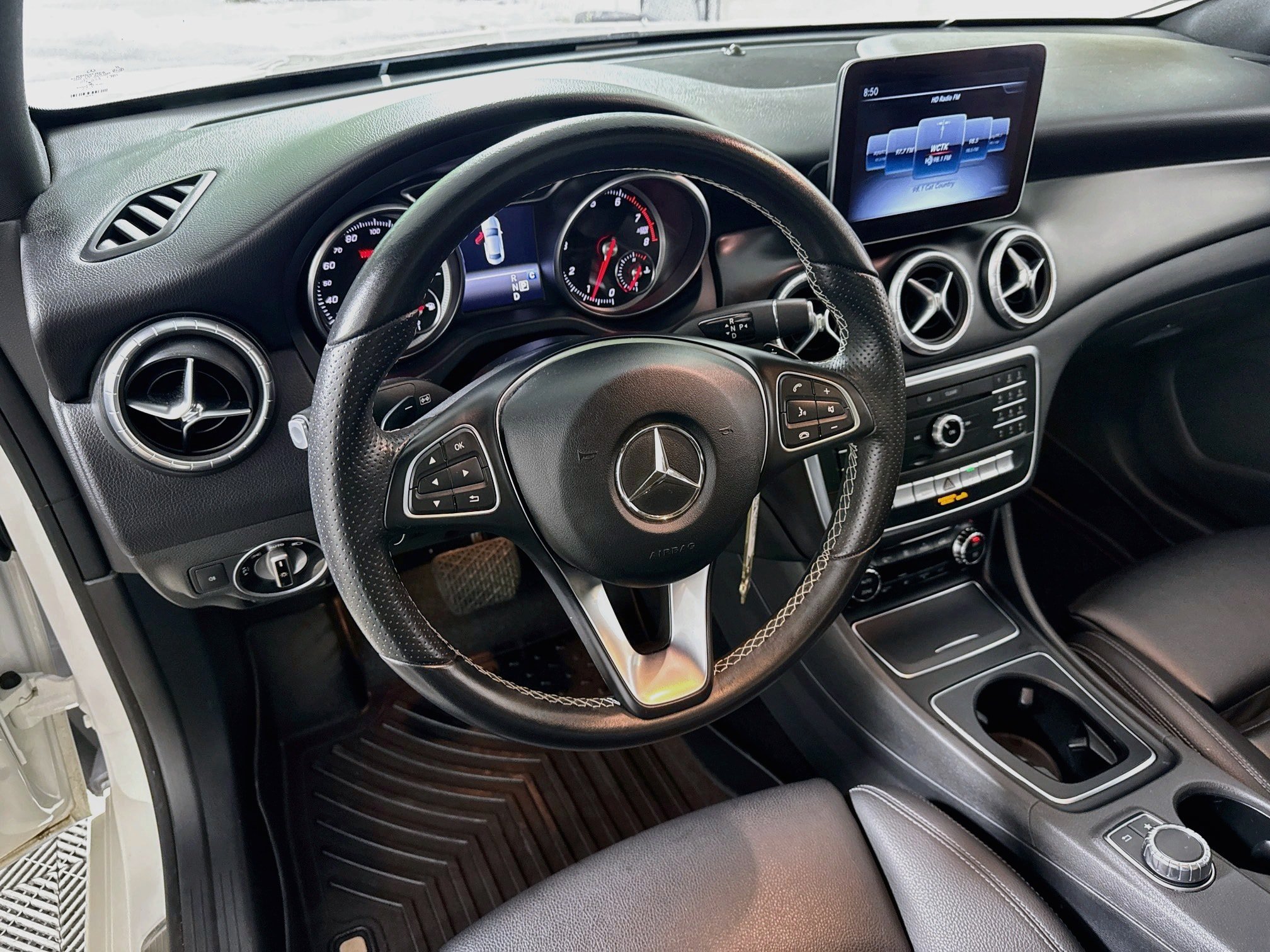 Used 2018 Mercedes-Benz CLA 250 4MATIC image 23