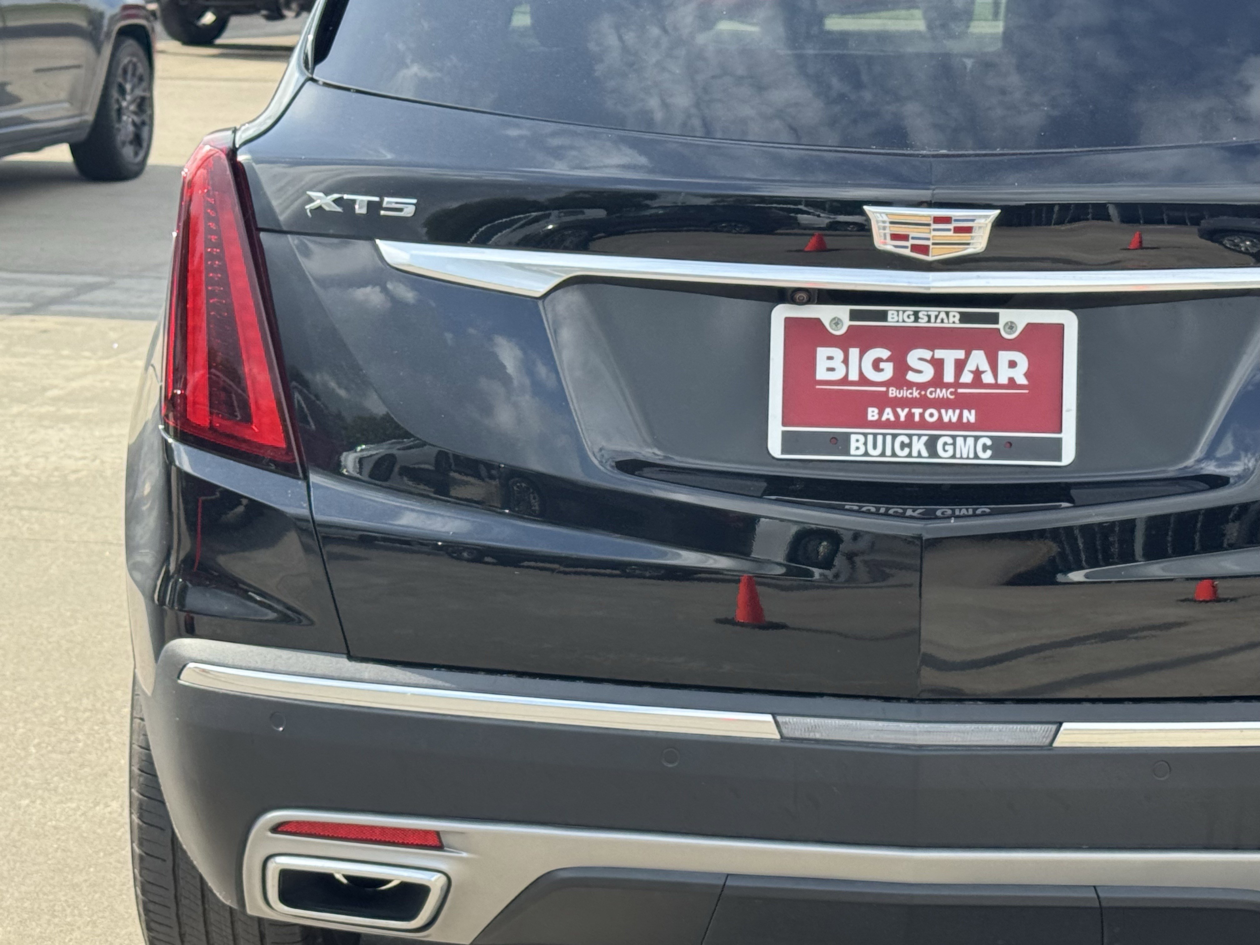 Used 2024 Cadillac XT5 Premium Luxury FWD image 11
