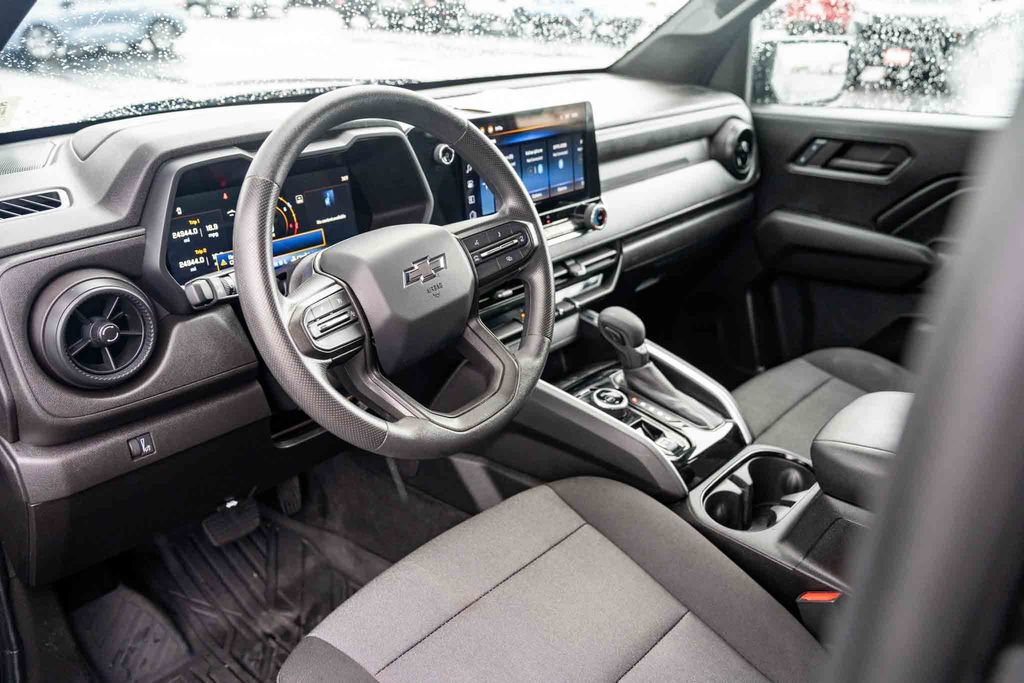 Certified 2024 Chevrolet Colorado Trail Boss w/ Technology Package AWD/4WD image 10
