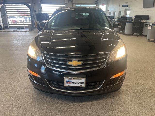 Used 2017 Chevrolet Traverse LT image 2