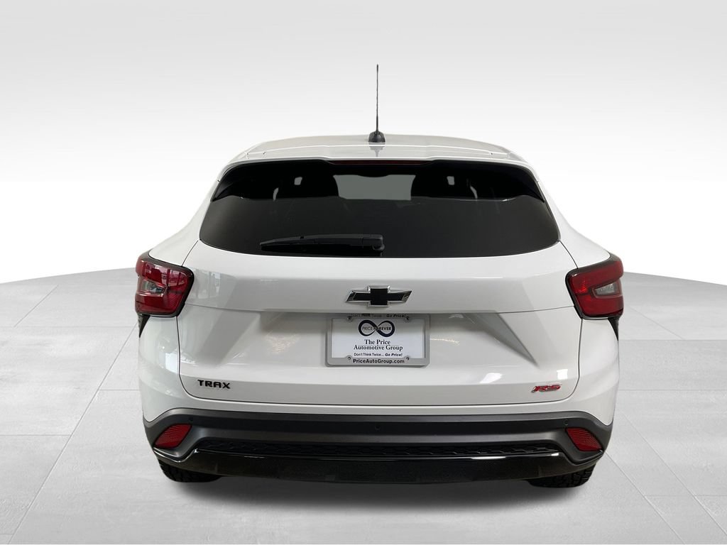 Used 2024 Chevrolet Trax RS w/ Driver Confidence Package FWD image 8