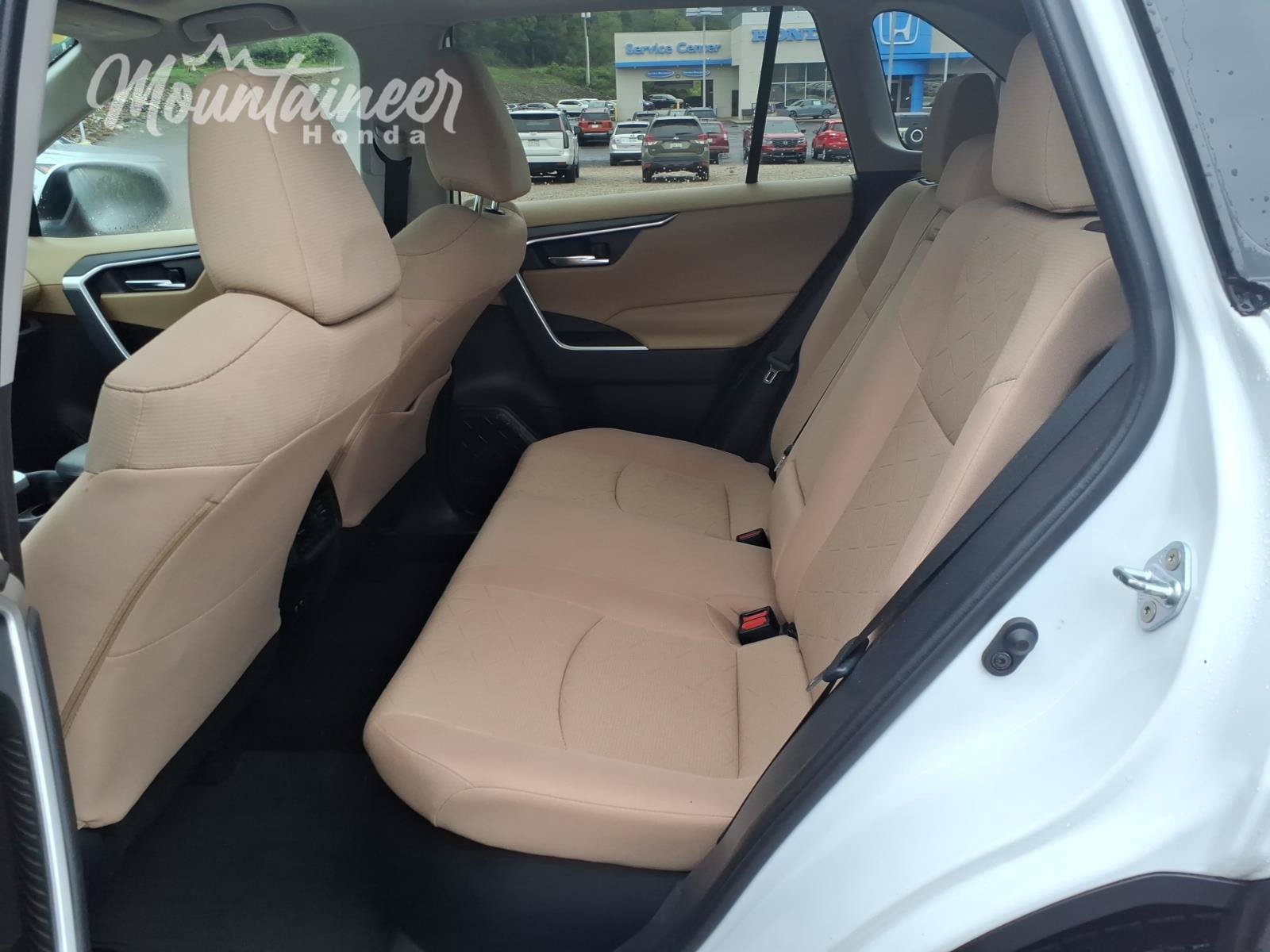 Used 2019 Toyota RAV4 XLE w/ Convenience Package AWD/4WD image 16