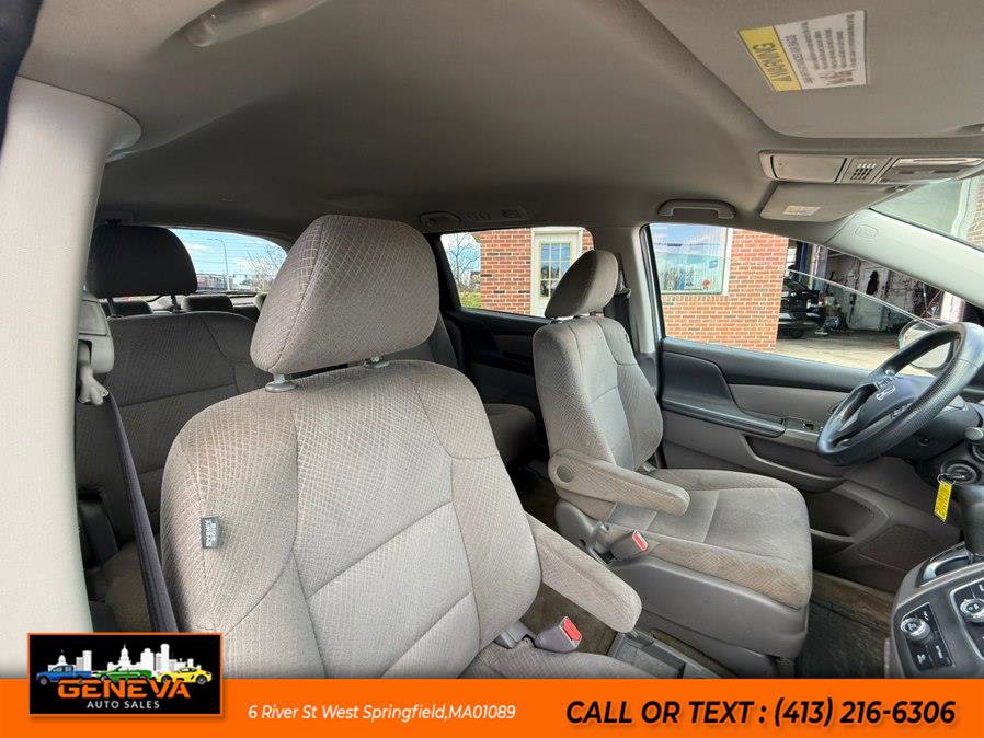 Used 2014 Honda Odyssey LX image 16