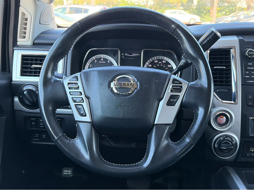 Used 2017 Nissan Titan PRO-4X AWD/4WD image 13