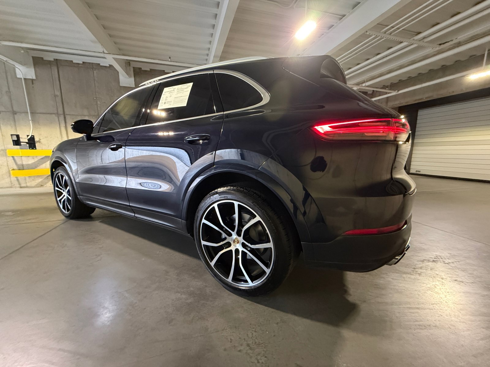 Certified 2023 Porsche Cayenne AWD/4WD image 3