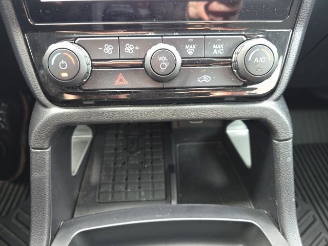 Used 2025 Ford Ranger Lariat w/ Chrome Accent Package image 16