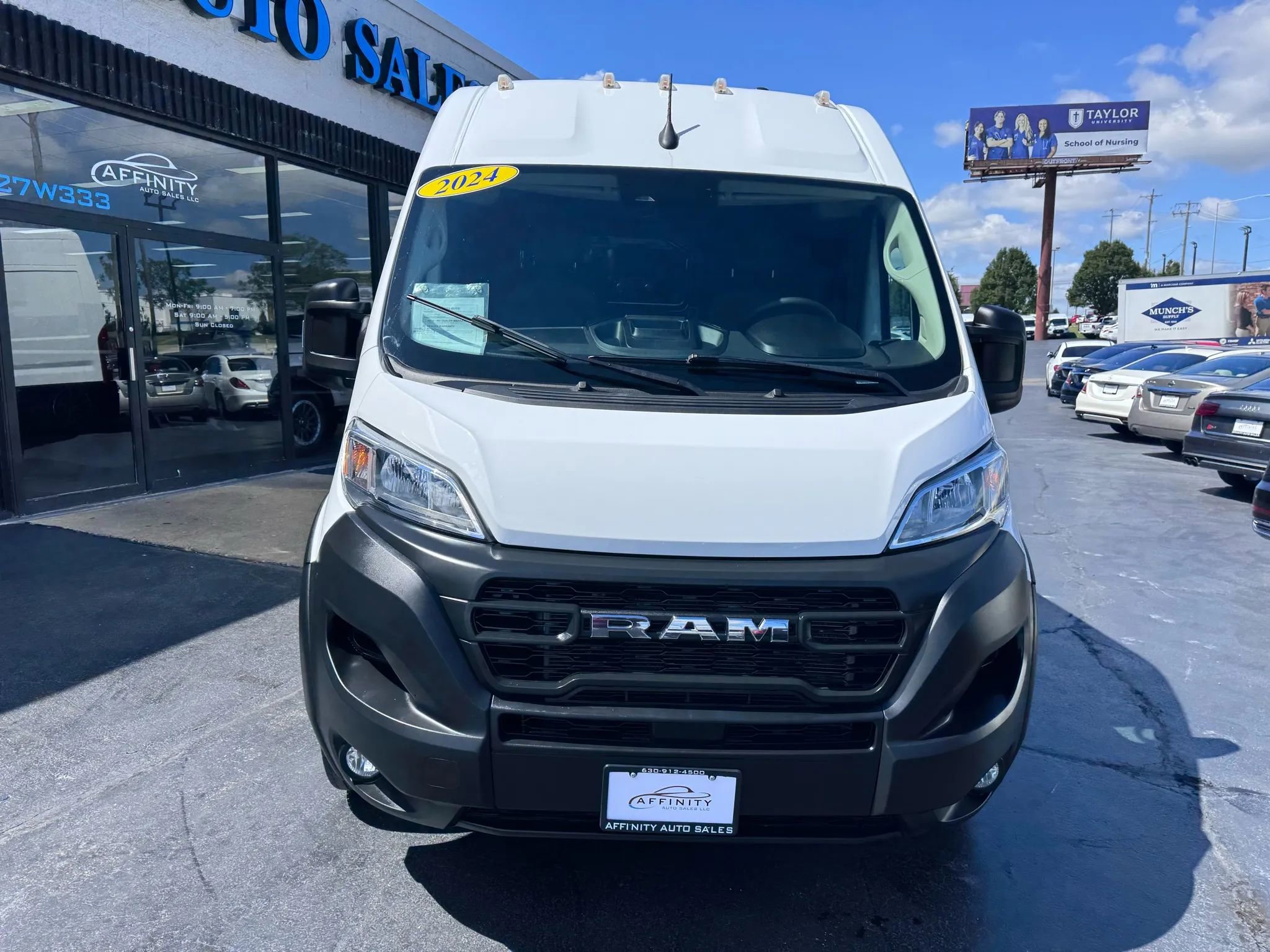 Used 2024 RAM ProMaster 3500 w/ Convenience Group FWD image 8