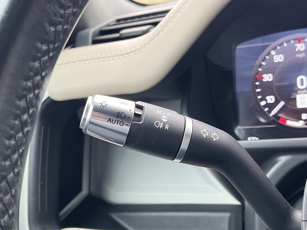 Used 2021 Land Rover Defender 110 X-Dynamic HSE image 30