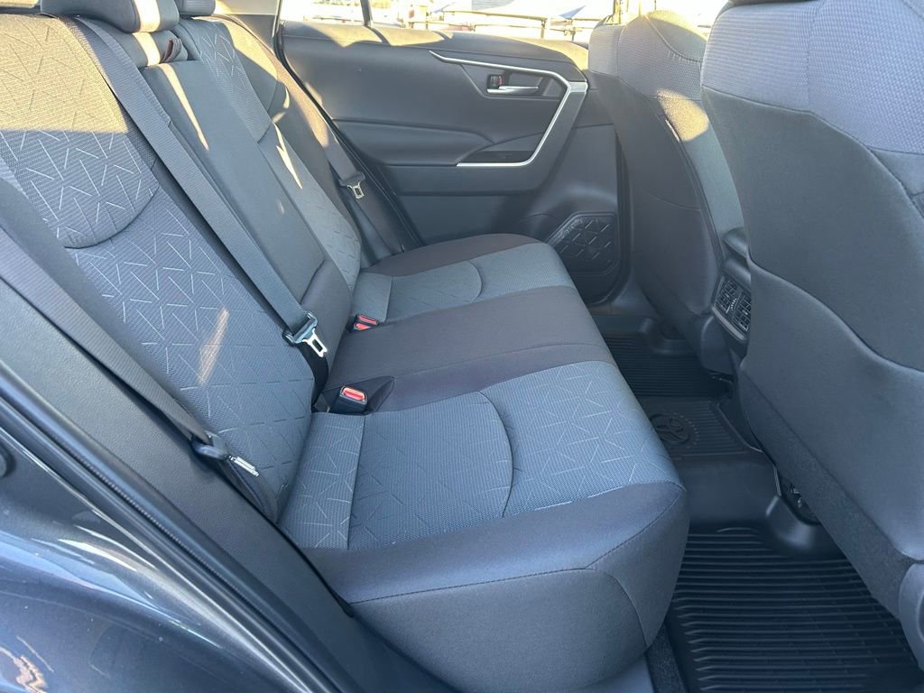 Used 2025 Toyota RAV4 XLE image 25