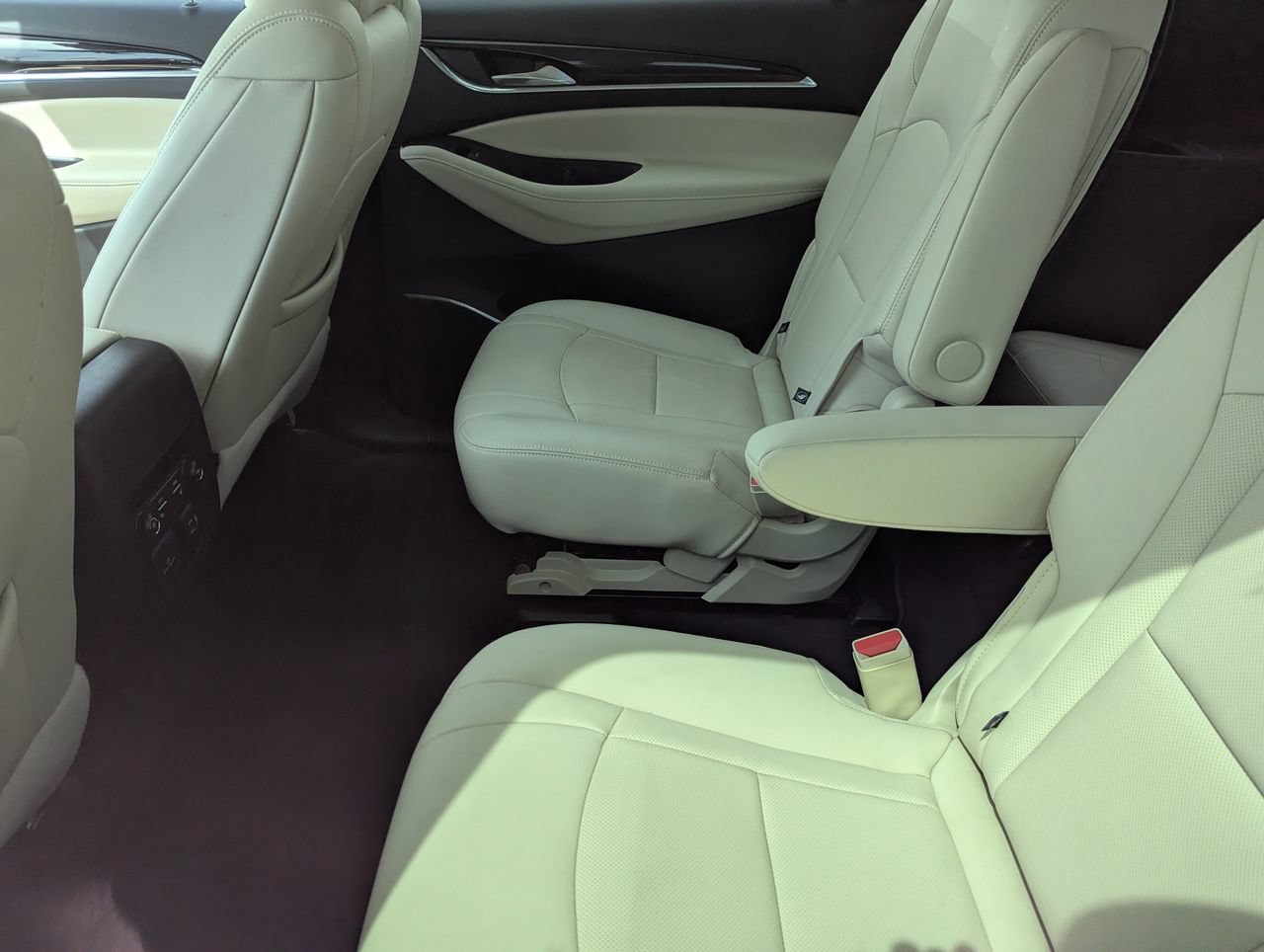 Used 2024 Buick Enclave Premium w/ Experience Buick Package AWD/4WD image 11