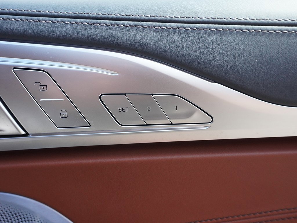 Used 2025 BMW M850i xDrive image 56