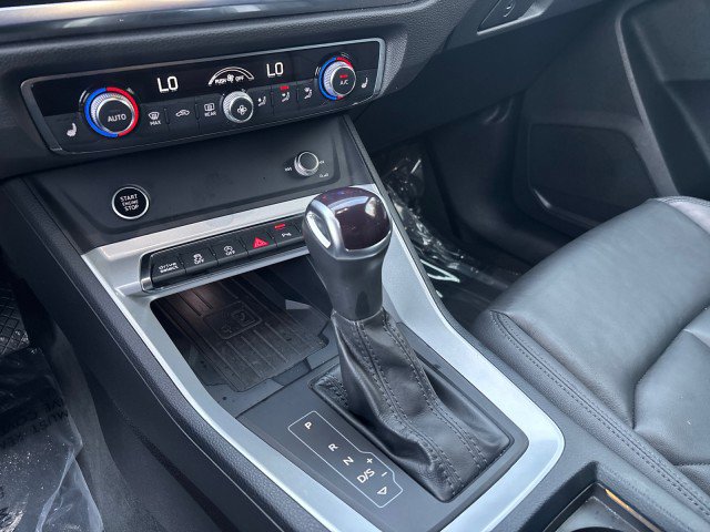 Used 2024 Audi Q3 2.0T Premium image 23