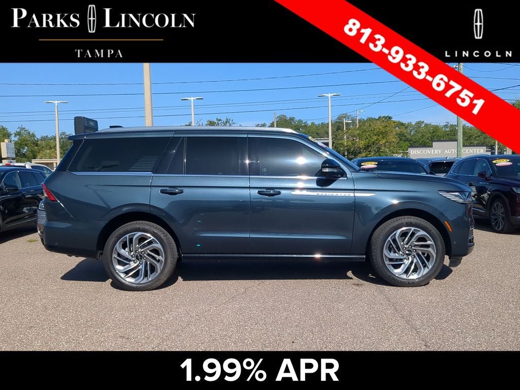 Certified 2025 Lincoln Navigator Reserve AWD/4WD image 3