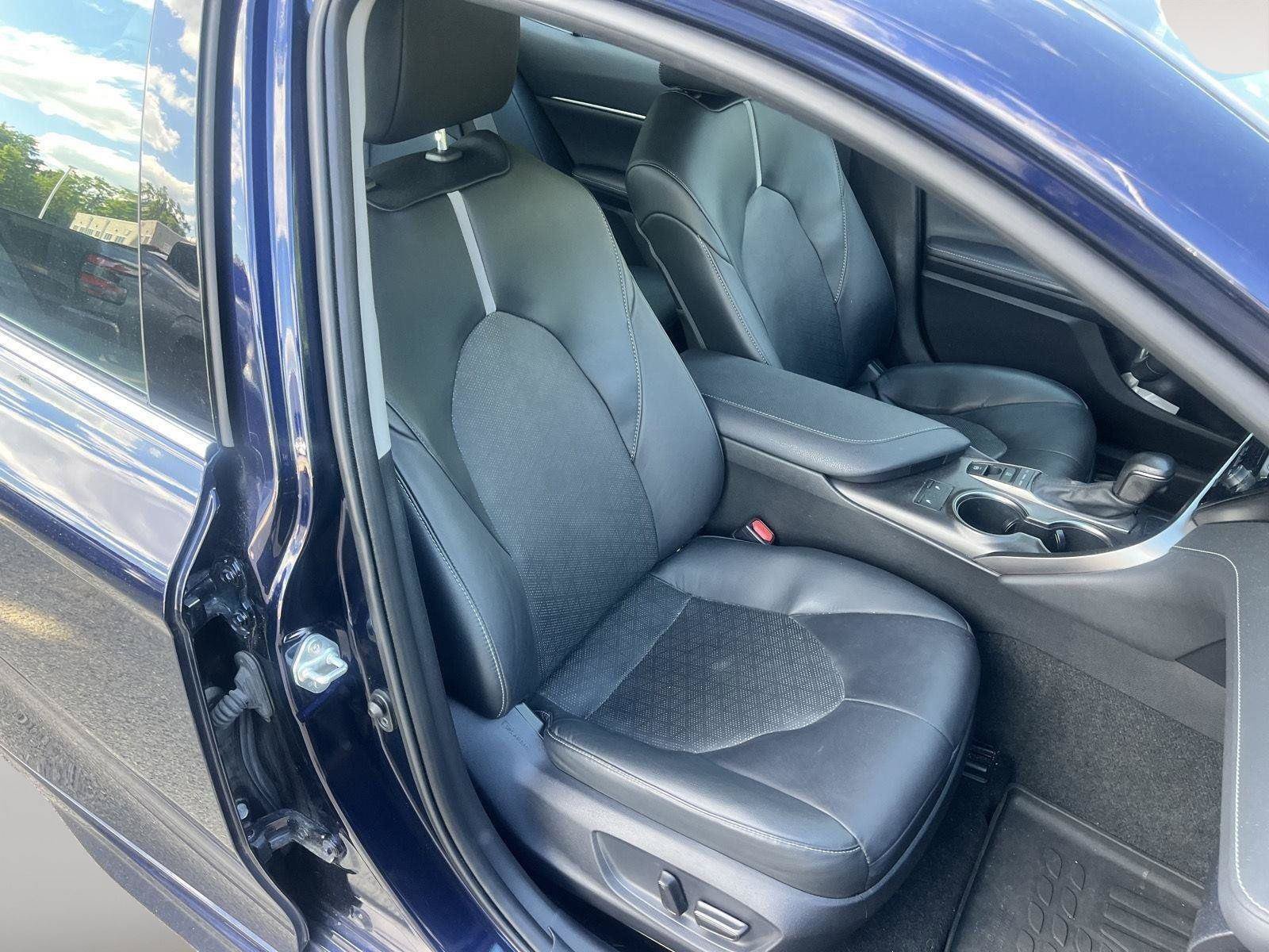 Used 2022 Toyota Camry XSE FWD image 40