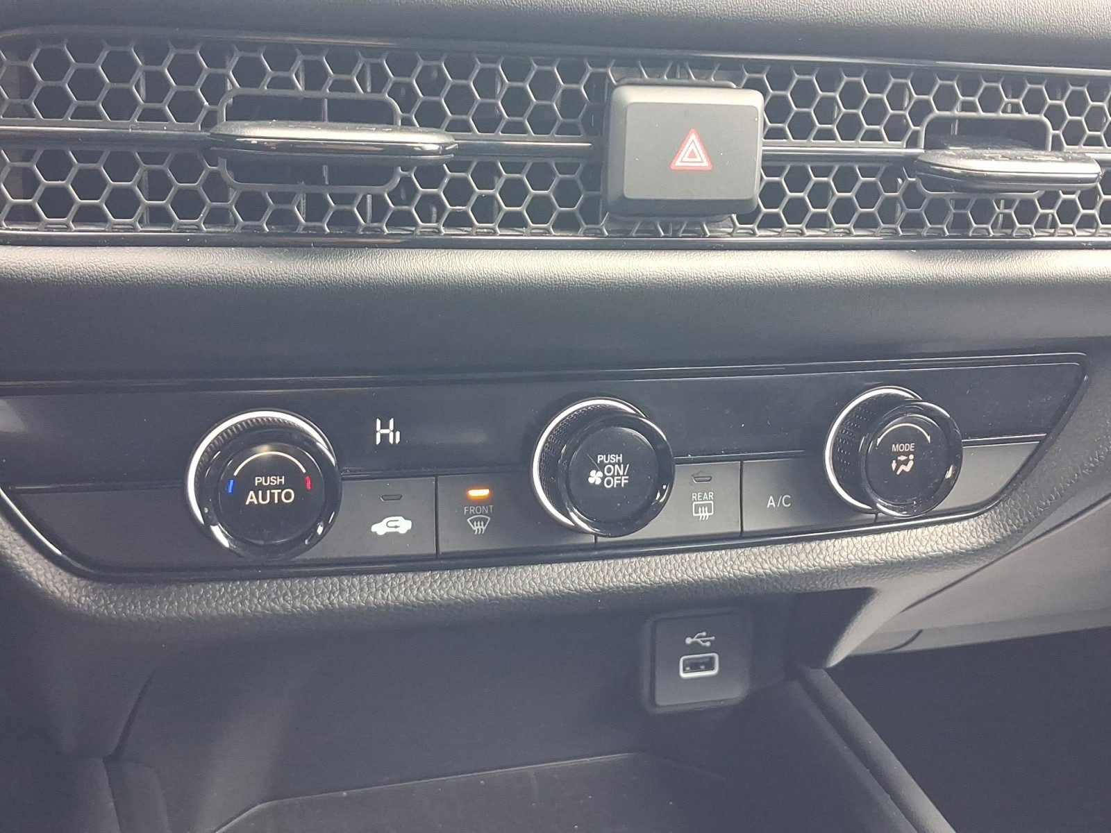 Used 2023 Honda HR-V LX image 17