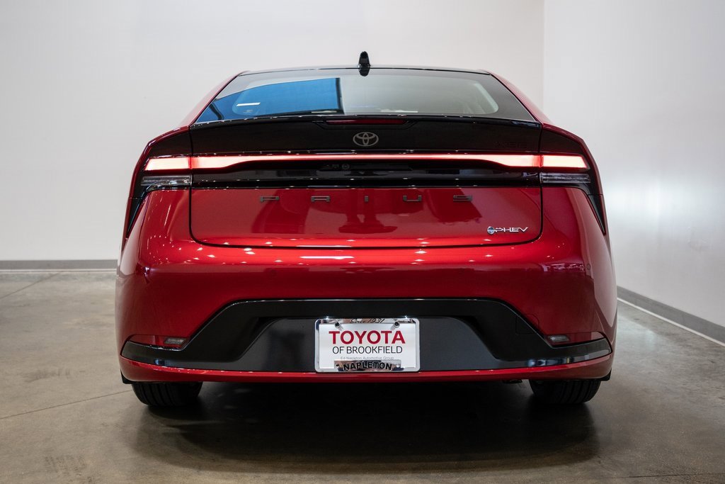 New 2026 Toyota Prius Plug-In Hybrid image 5