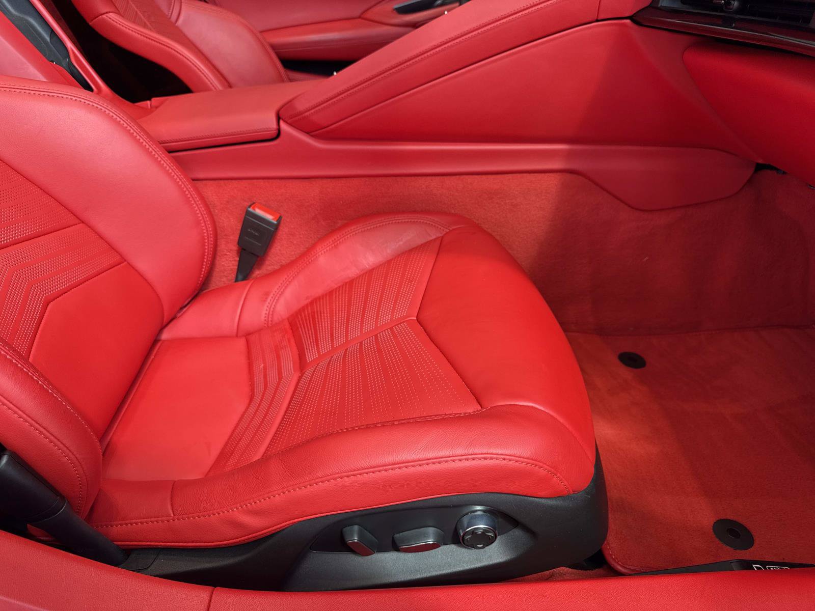 Used 2023 Chevrolet Corvette Stingray Premium Conv w/ Stealth Interior Trim Package RWD image 15