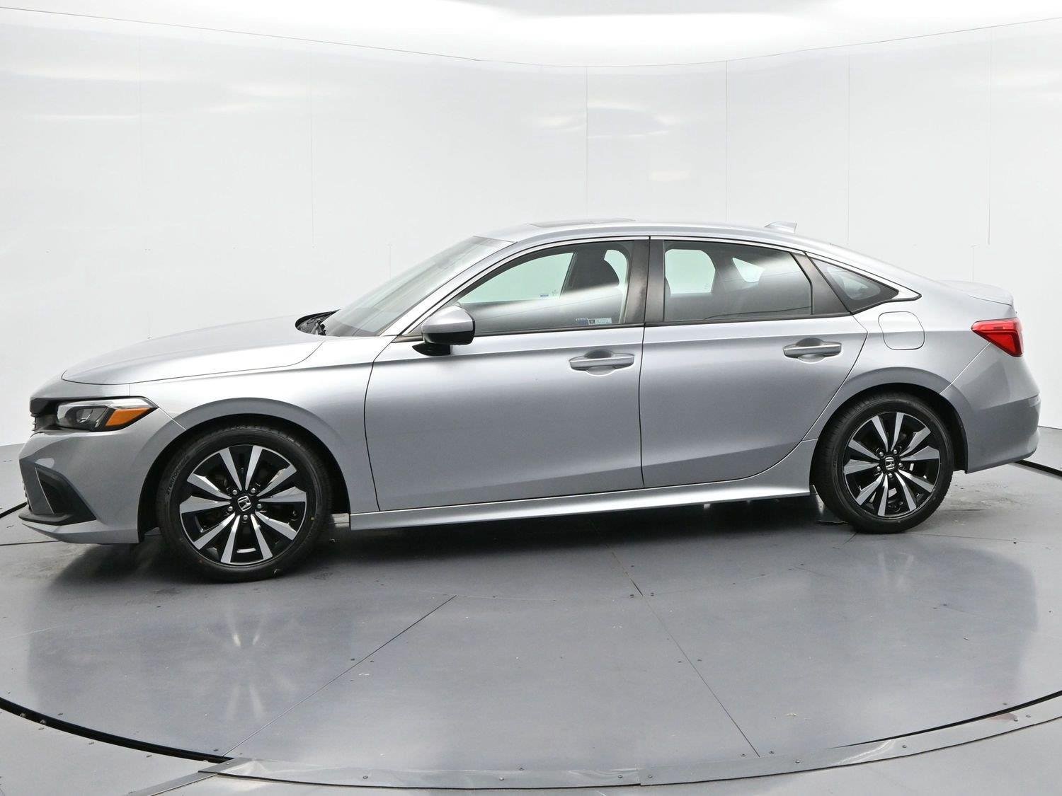Used 2023 Honda Civic EX image 4