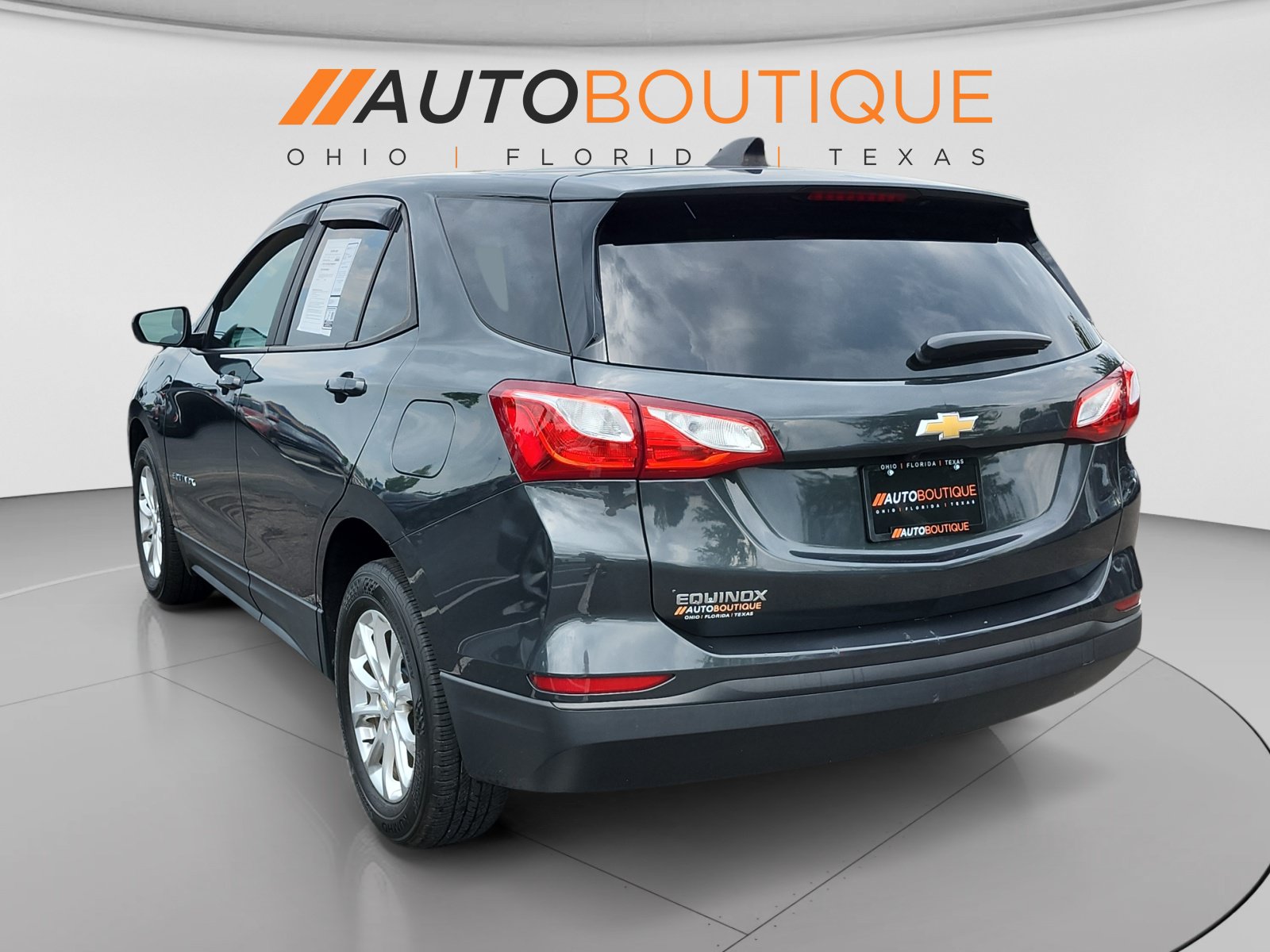 Used 2020 Chevrolet Equinox LS w/ LS Convenience Package FWD image 3
