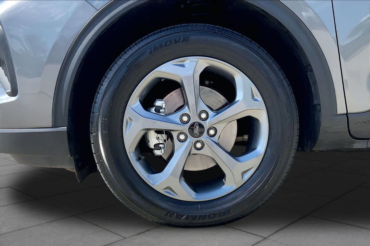 Used 2025 Ford Escape ST-Line AWD/4WD image 11