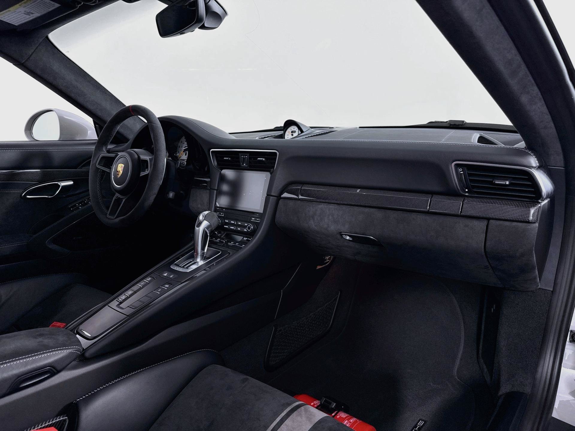 Used 2018 Porsche 911 GT3 RWD image 28
