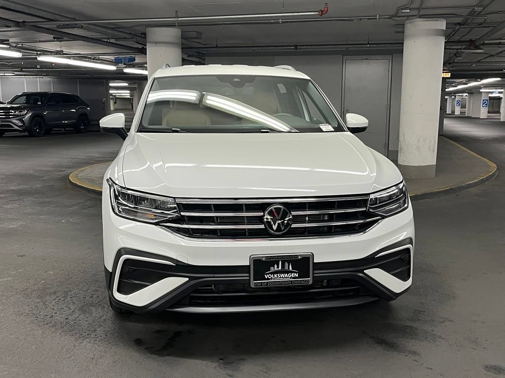 Used 2024 Volkswagen Tiguan SE FWD image 32