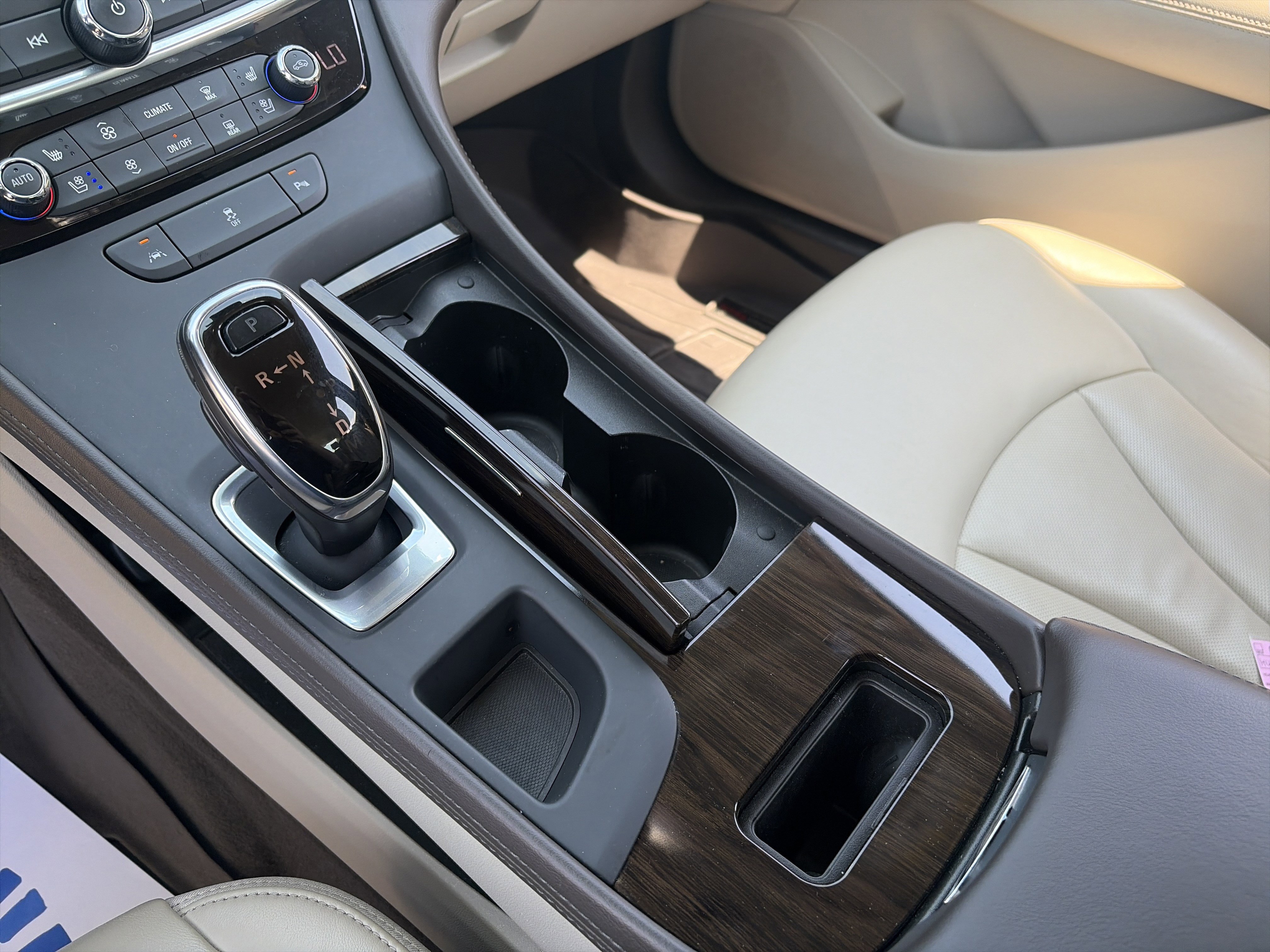 Used 2017 Buick LaCrosse Premium image 50