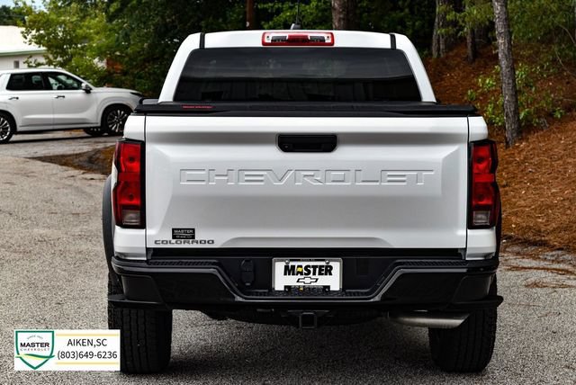 Used 2024 Chevrolet Colorado Trail Boss w/ Advanced Trailering Package AWD/4WD image 4