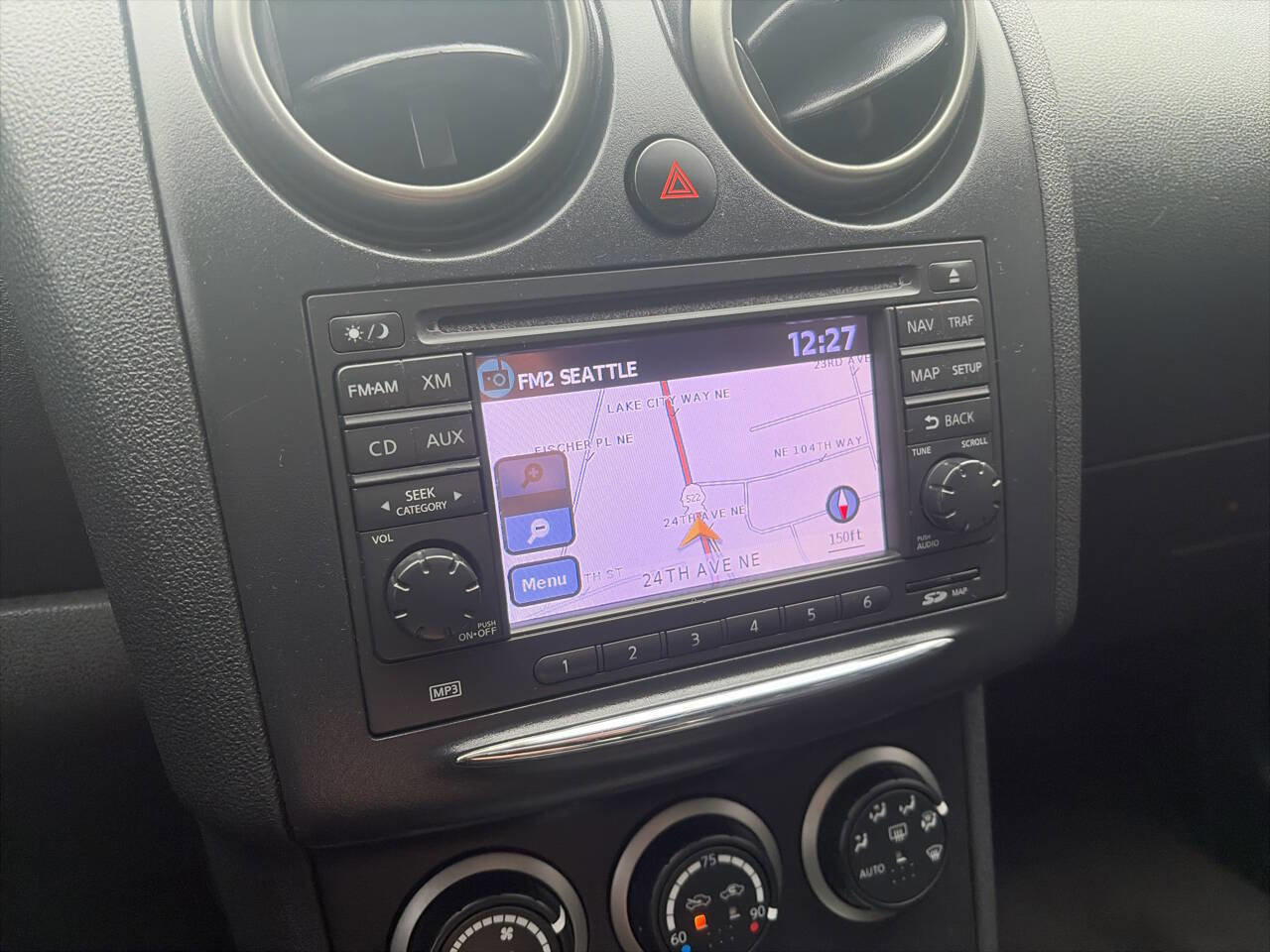 Used 2013 Nissan Rogue SV w/ Premium Pkg image 26