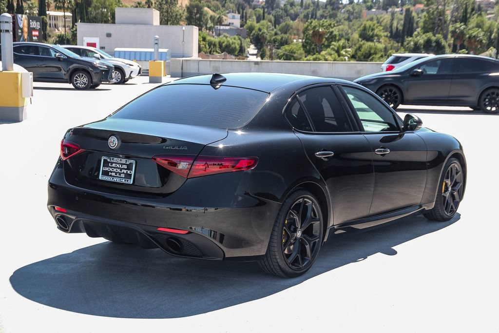 Used 2020 Alfa Romeo Giulia Ti Sport RWD image 4