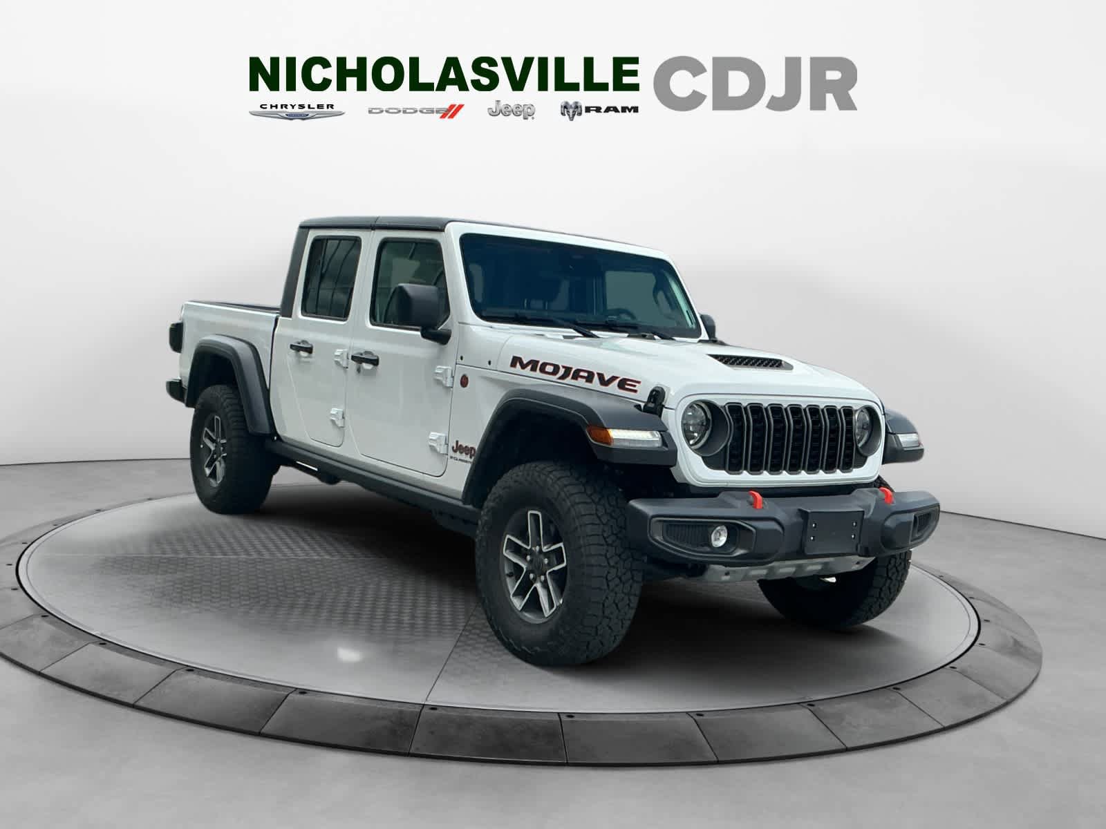 Used 2026 Jeep Gladiator Mojave AWD/4WD image 7