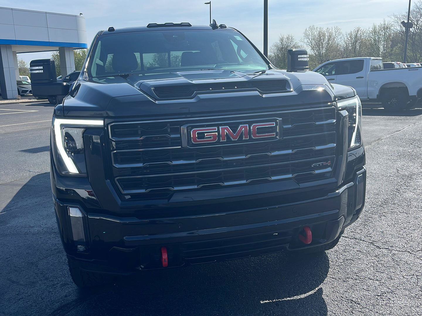 Used 2024 GMC Sierra 2500 AT4 w/ AT4 Premium Plus Package AWD/4WD image 8