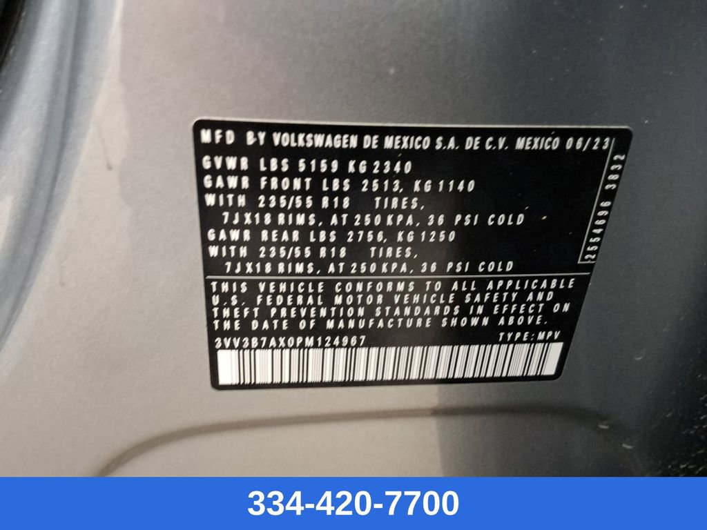 Used 2023 Volkswagen Tiguan SE image 28