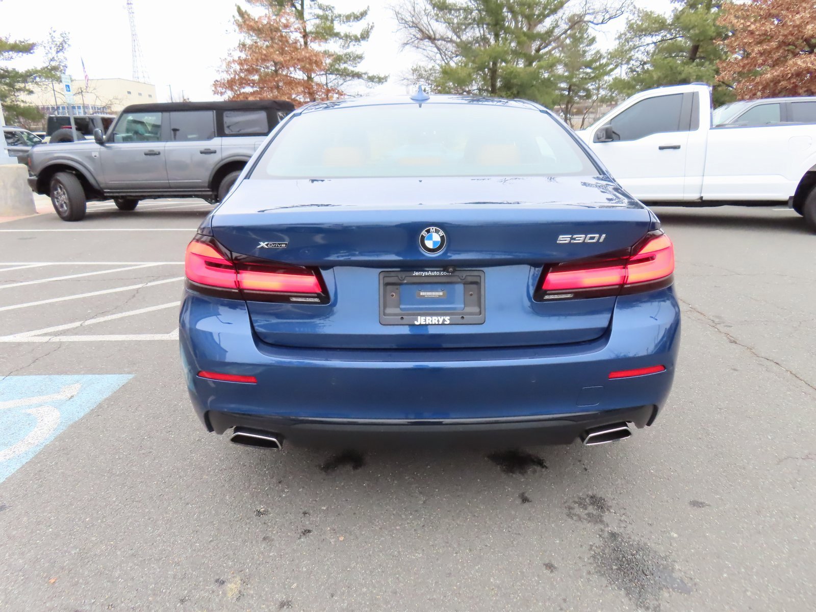 Used 2021 BMW 530i xDrive w/ Premium Package image 6