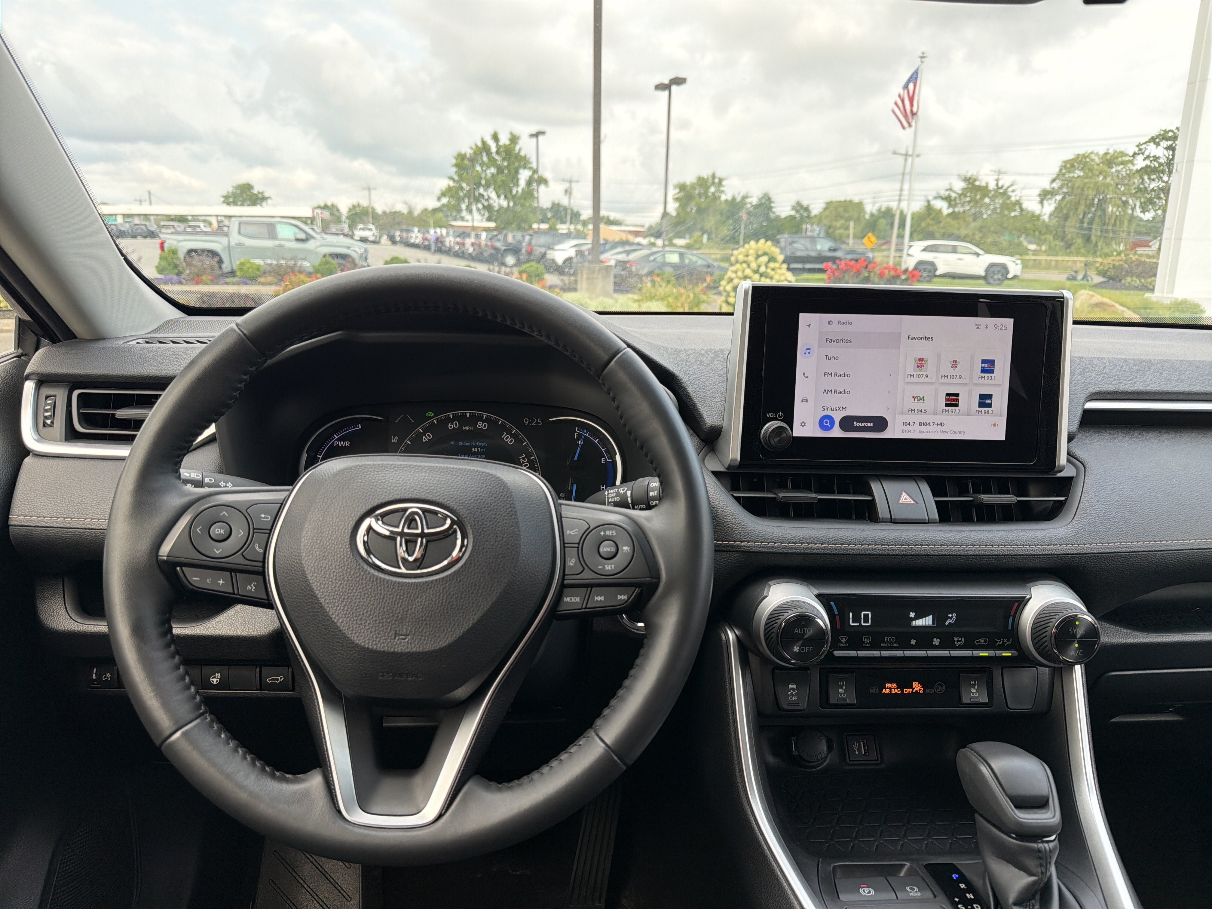 Used 2023 Toyota RAV4 XLE w/ Convenience Package AWD/4WD image 13