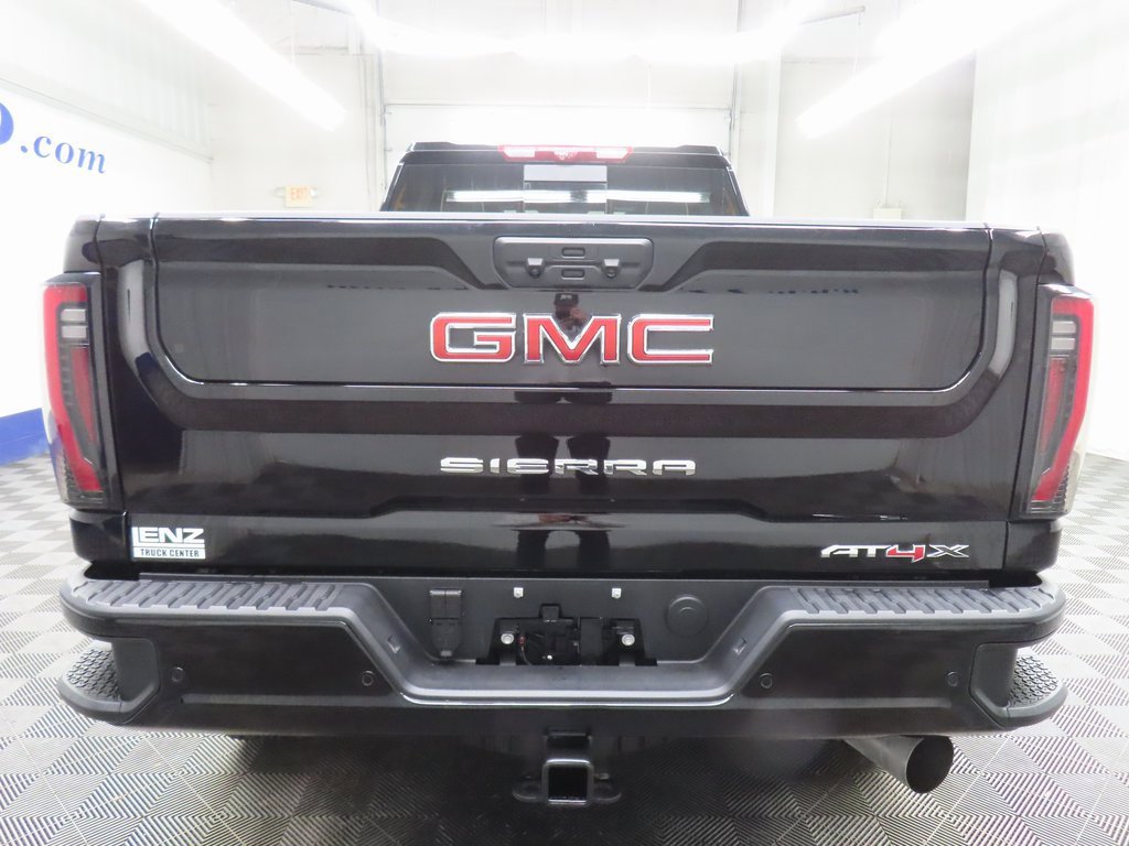 Used 2025 GMC Sierra 2500 AT4X image 40
