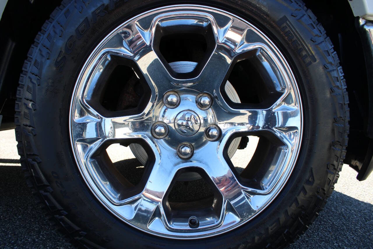 Used 2017 RAM 1500 Laramie w/ Convenience Group image 23